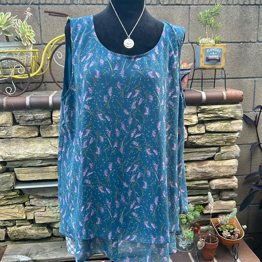 New Jouica sleeveless blouse